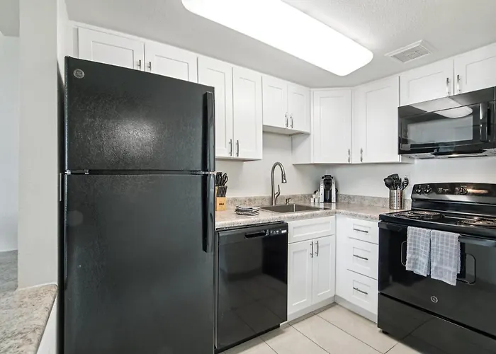 Apartment 141 Fully Furnished, Wifi Included Scottsdale