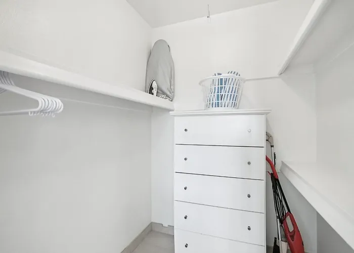 141 Fully Furnished, Wifi Included Apartment